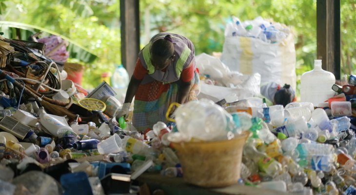 Green Friends: Working Hand in Hand to Transform Waste